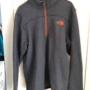 North face pullover